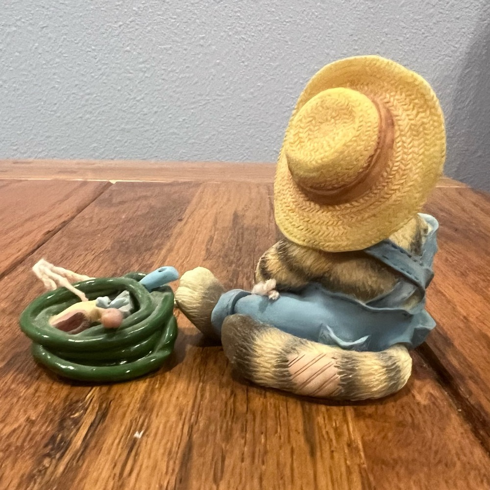 Vintage 1997 Priscilla Hillman Enesco Figurine “A Labor of Love” - Picture 4 of 6